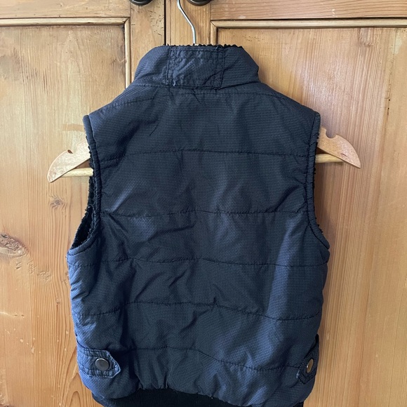 Sovereign Code Winter Vest - Picture 2 of 3